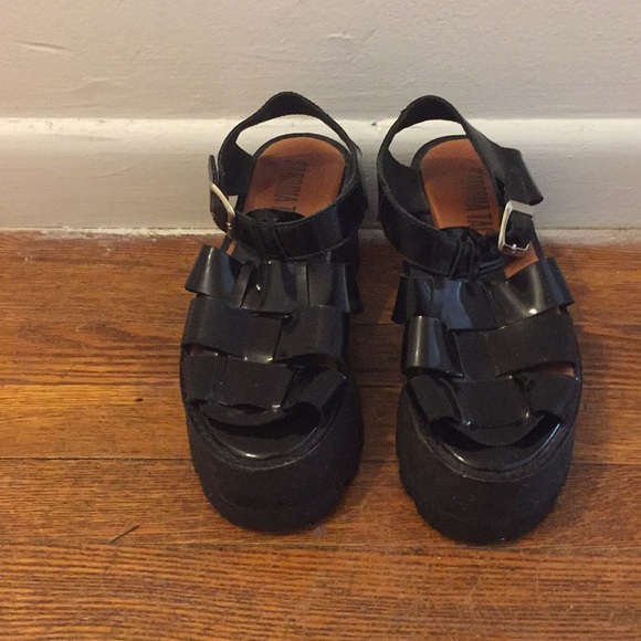 Sabrina Tach Fish Leather Chunky Platform Sandals - Picture 2 of 6